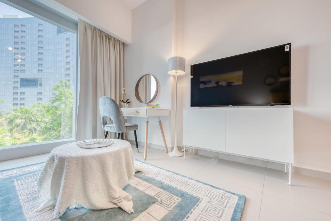 Апартаменты Capital Living On Reem - The Arc Towers & The Gate Абу-Даби Экстерьер фото